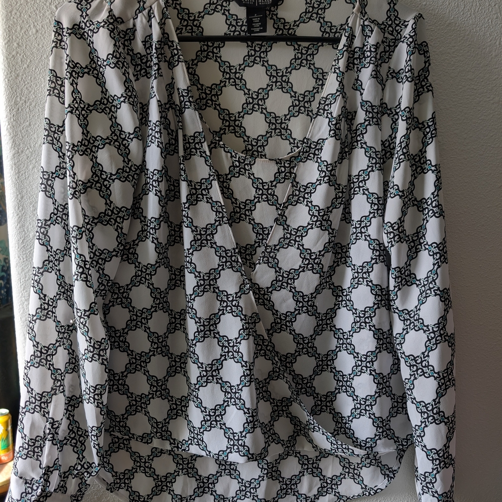 Women's Black and White Patterned Top